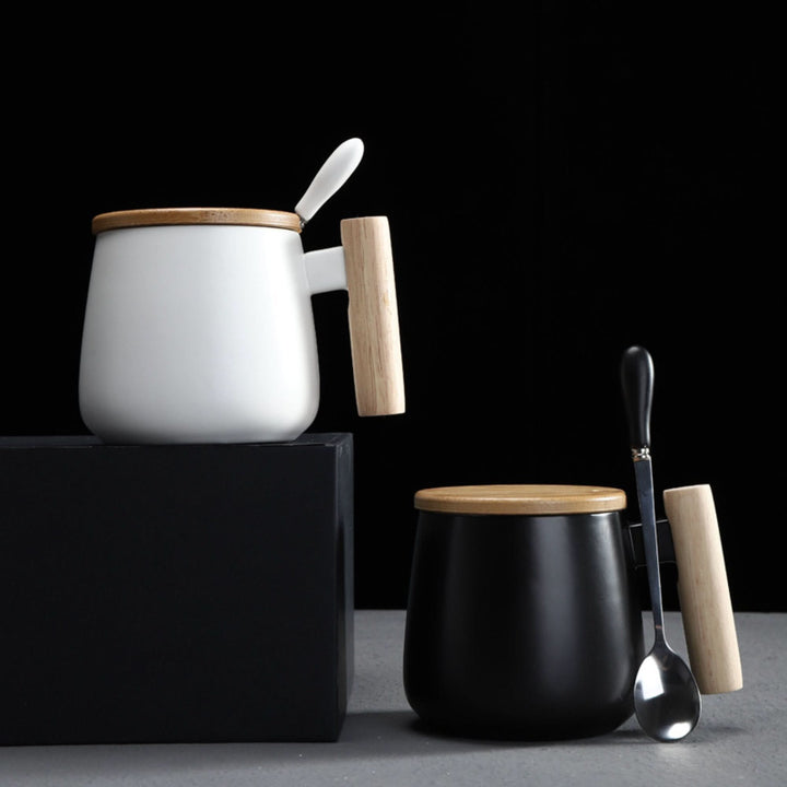 Japanese style large coffee mug, white ceramic with wood accent. 480ml.