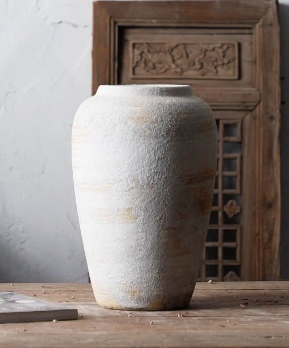 White Rounded Clay Pot Dried Flower Ceramic Vase With Rough Texture - -