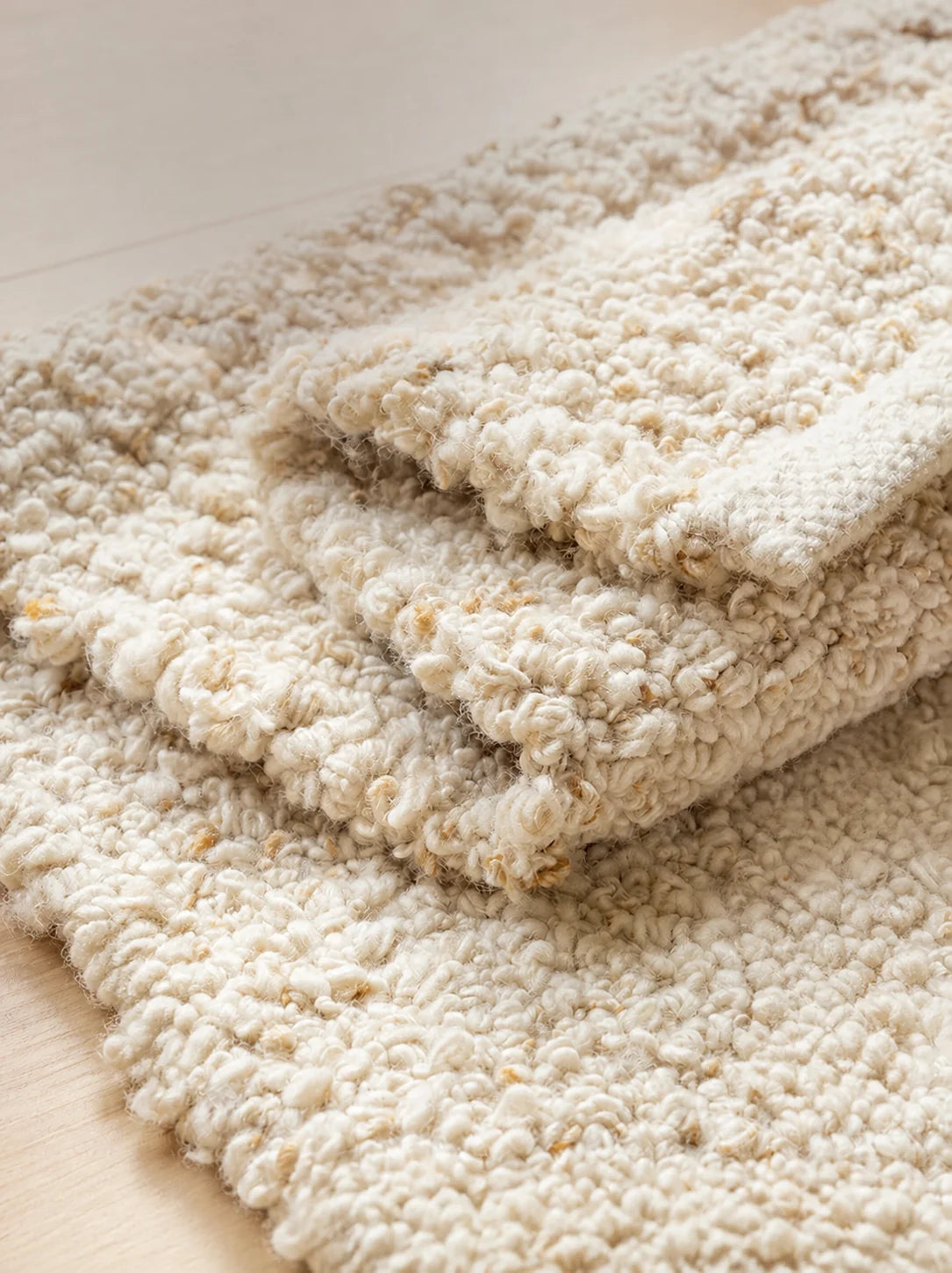 100% Hand-Woven Fluffy Beige Rug — clean product photo, original Chinese promotional text removed