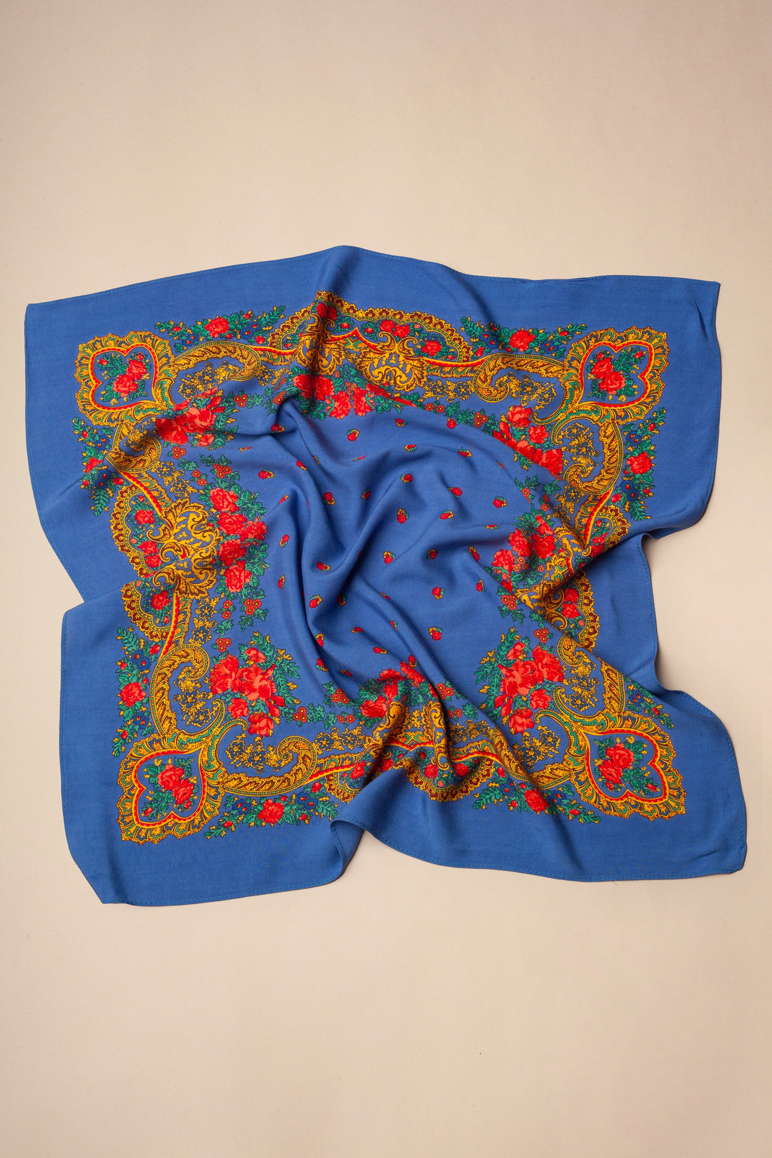 Portuguese Blue Chain Scarf