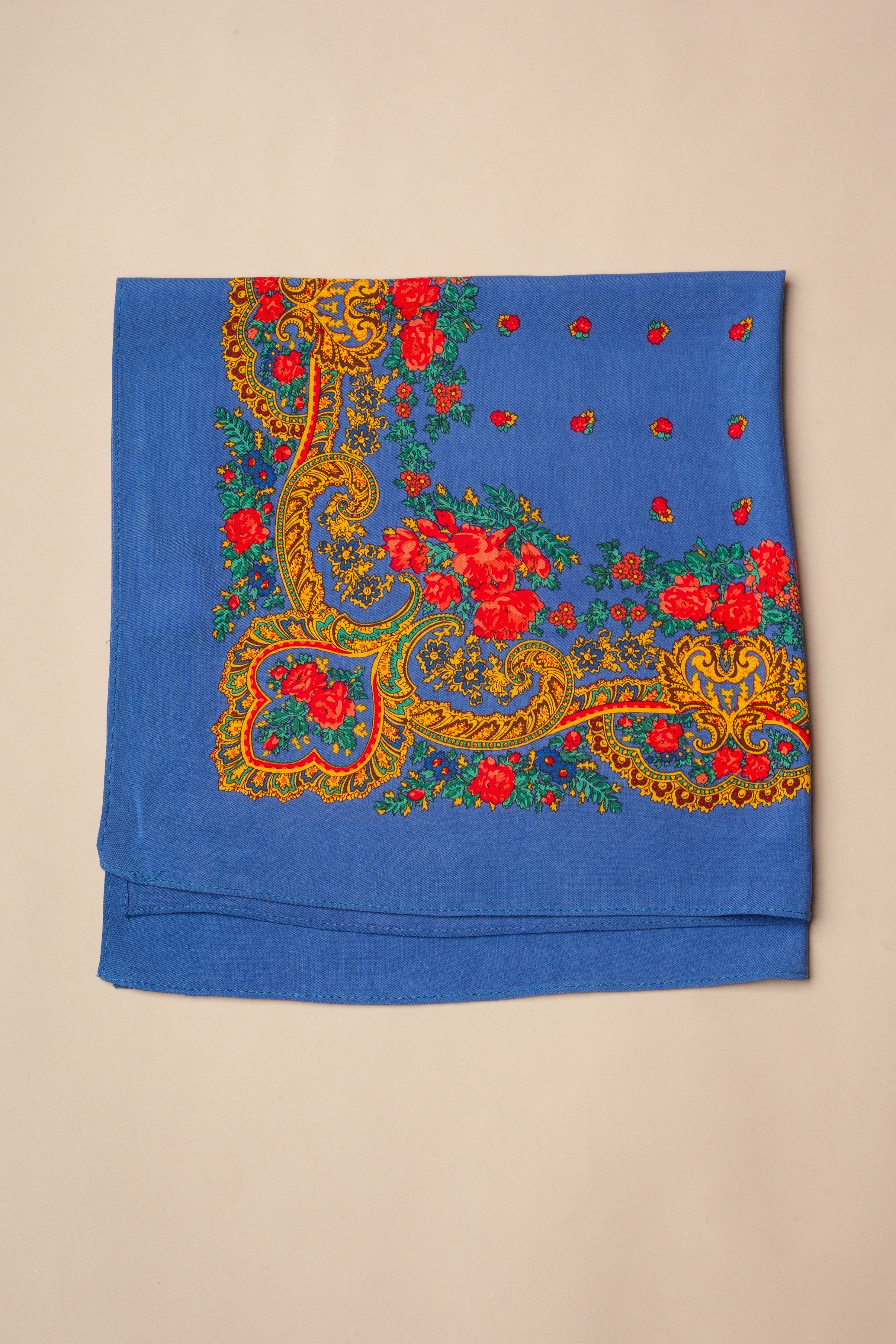 Portuguese Blue Chain Scarf
