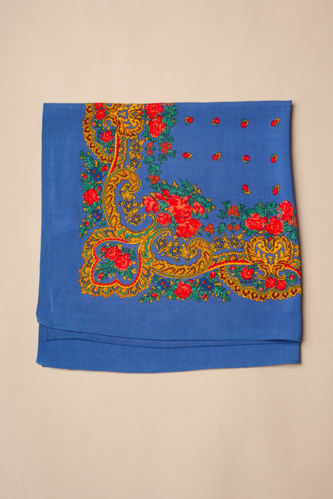 Portuguese Blue Chain Scarf