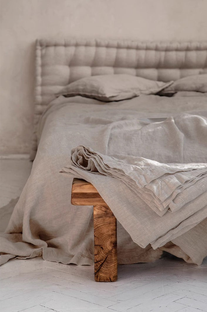 Linen bed sheets