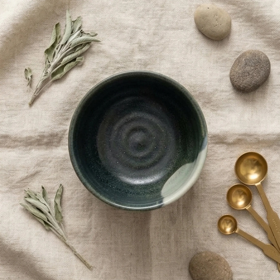 Artisan Japanese Ceramic Matcha Tea Bowl - Glazed Stoneware with Dynamic Glaze (Mei Yan Kiln Style) — overhead flat-lay on linen surface