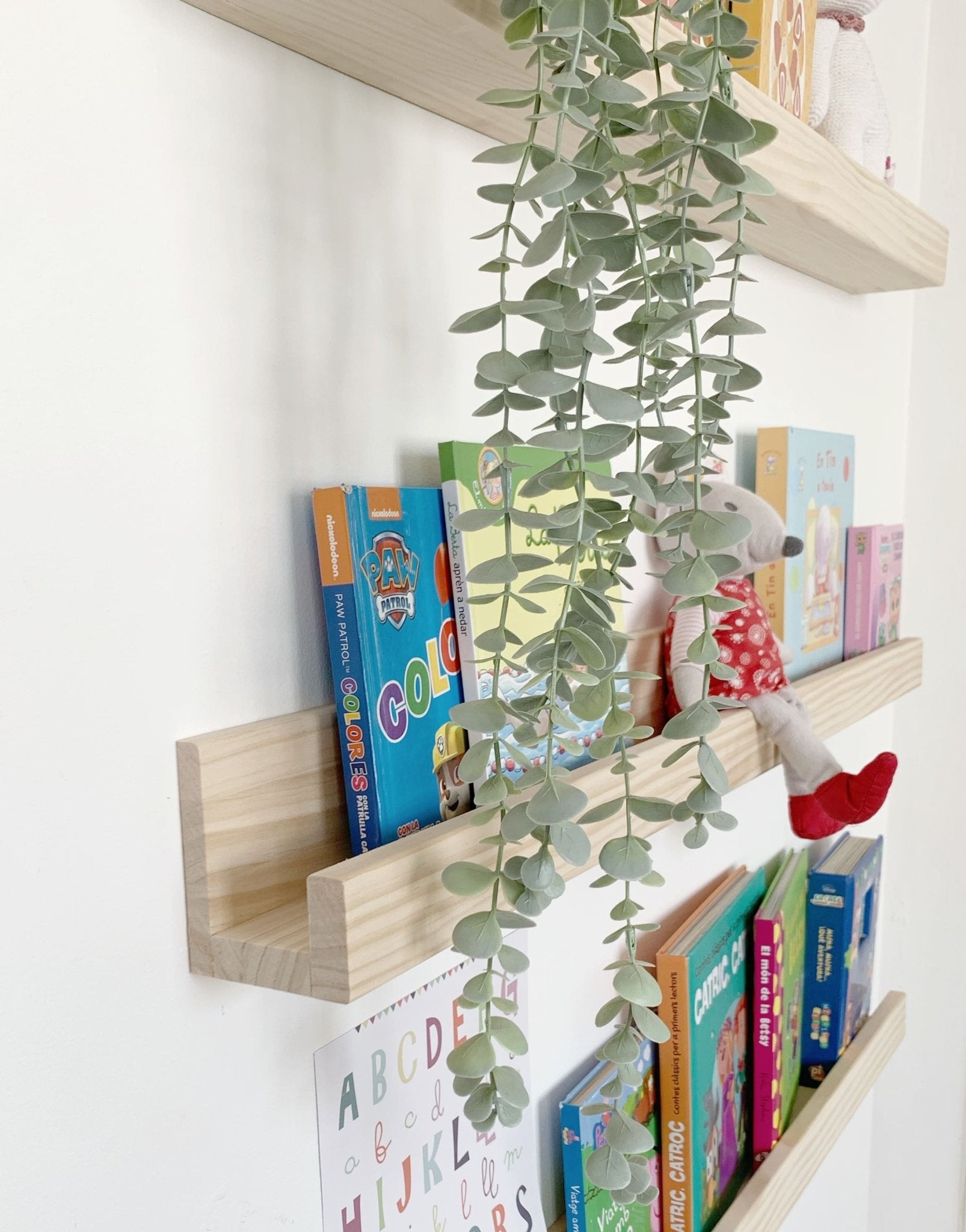 Smooth Solid Wood Floating Shelves