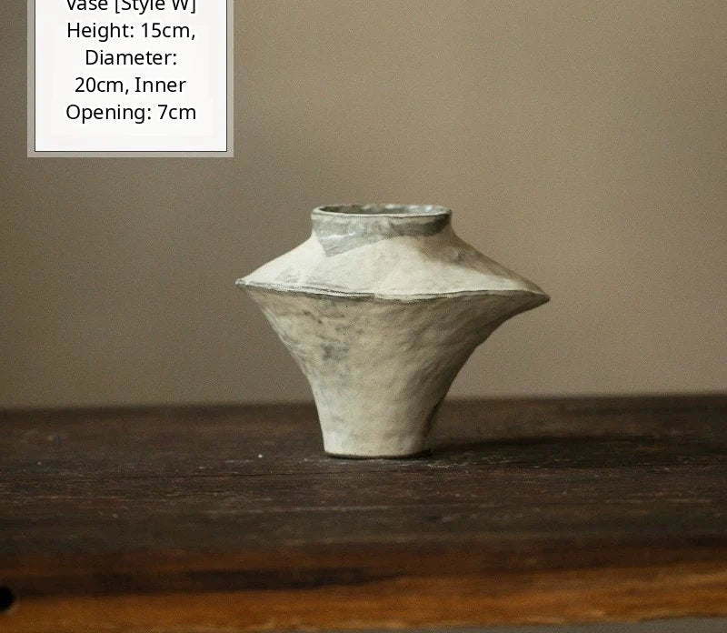 拾光花瓶 W款 wide flared rim ceramic vase, height 15cm, rustic wabi-sabi finish