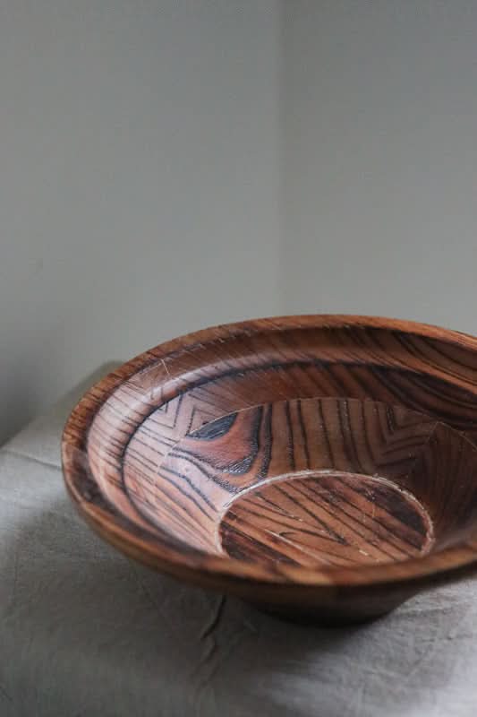 Handmade Retro Bowl: Richly grained dark wood, unique carved pattern, home decor accent.