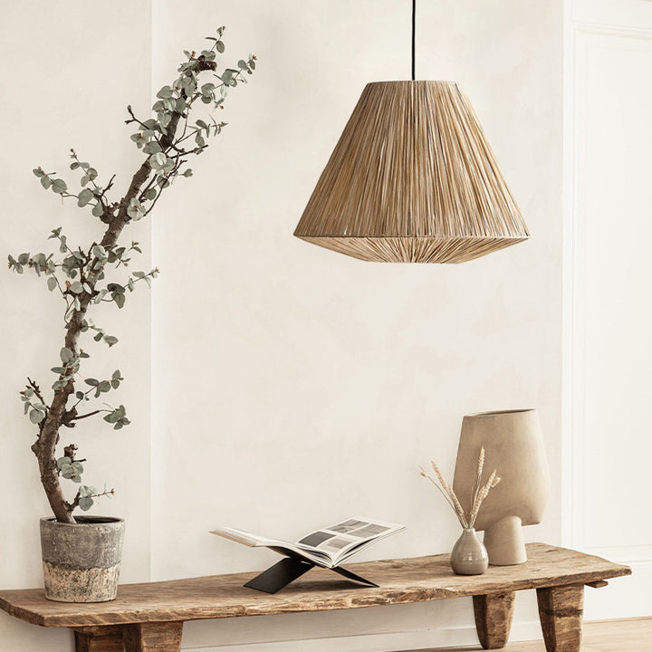 Triangle raffia pendant lamp, light beige, natural fibers.