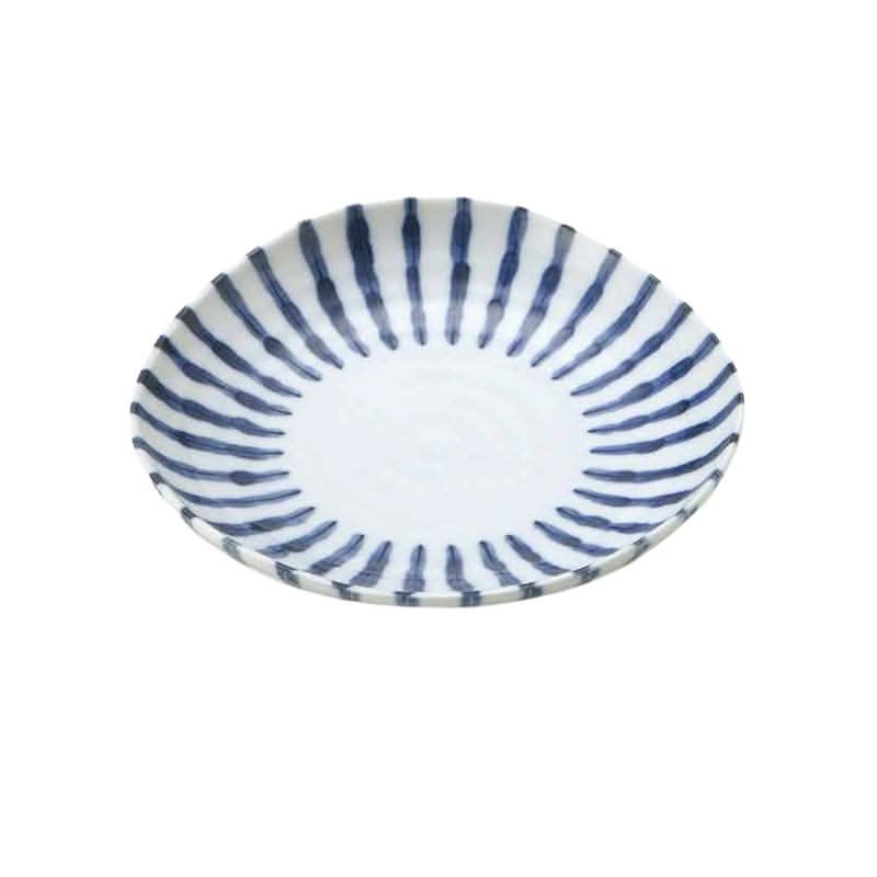 Ceramic Japanese irregular dinnerware with blue stripes, a household soup plate.
