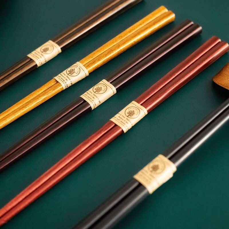 Wooden chopsticks set, various colors, non-slip, pointed tips.