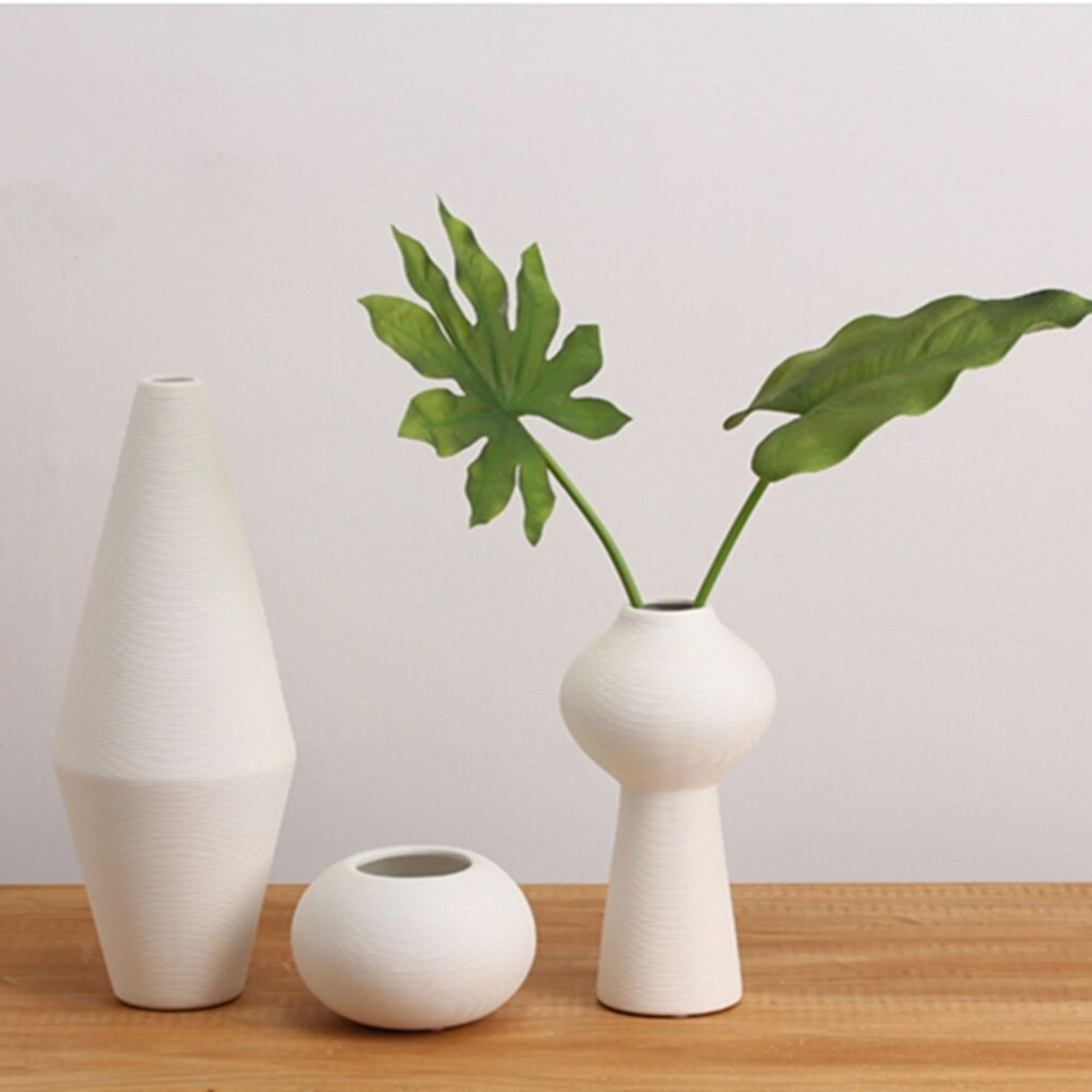 Japanese Ceramic Vases: minimalist white ceramic vases, set of 3, on wood table