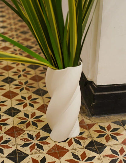 Nordic Twisted Spiral White Ceramic Vase - -