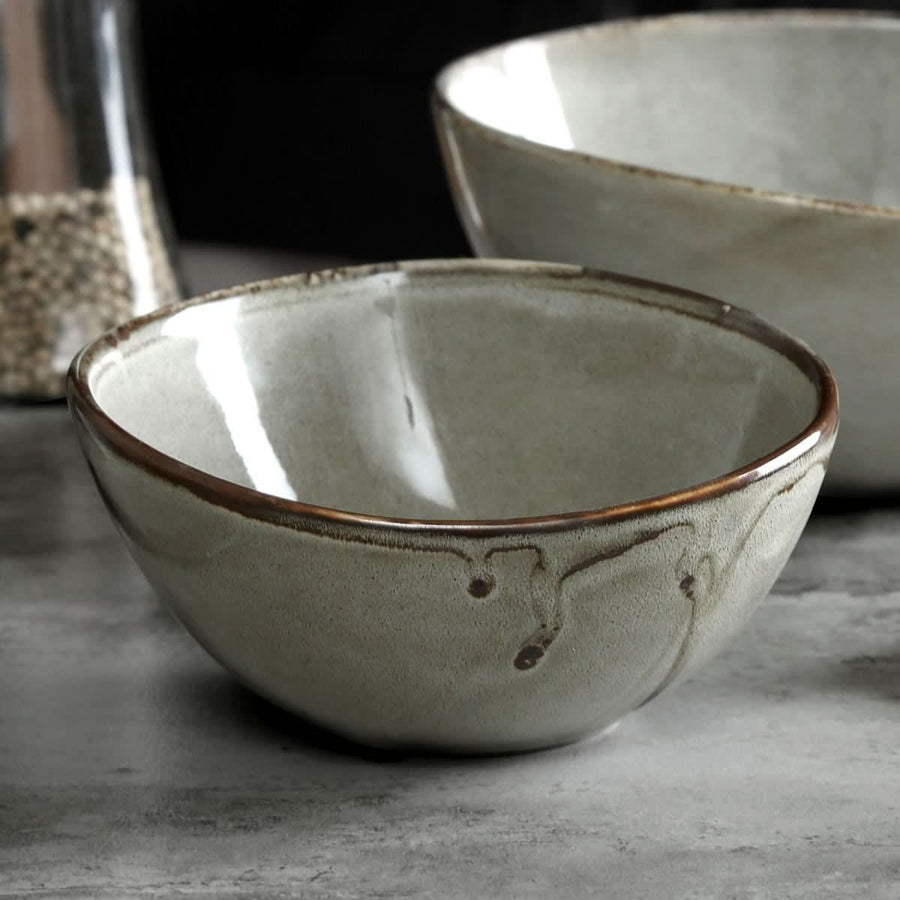 Irregular Small Ceramic Dip Bowl with brown rim, for restaurants and hotels.