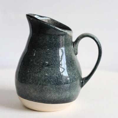 Retro Kiln-Changing Glaze Ceramic Super Large Milk Tank: speckled blue-gray ceramic pitcher with a cream base.