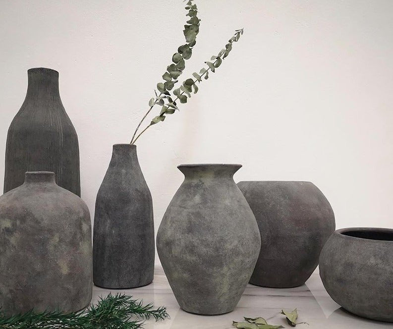 Simple Nordic Black Pottery Vases - Handmade, Ornaments, Housewarmind, Wabi-sabi, Scandinavian - -
