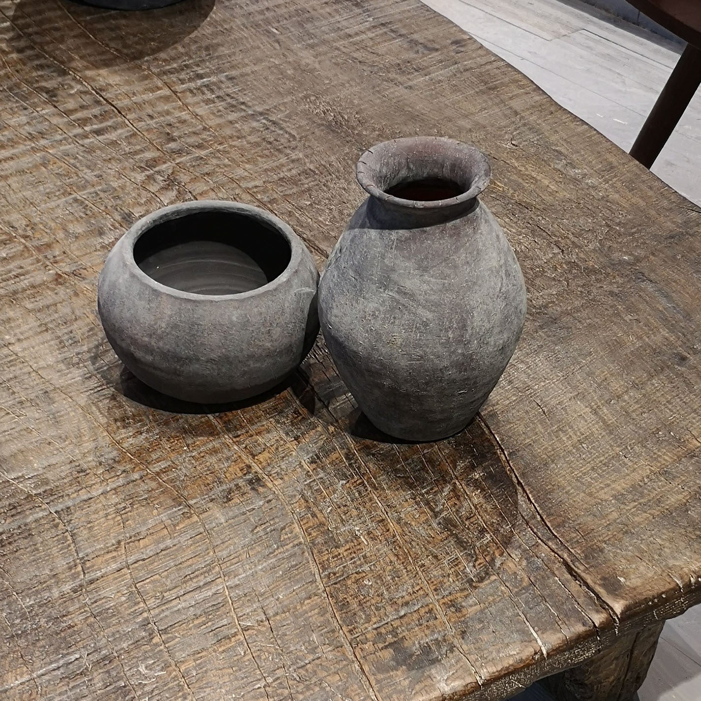 Simple Nordic Black Pottery Vases - Handmade, Ornaments, Housewarmind, Wabi-sabi, Scandinavian - -