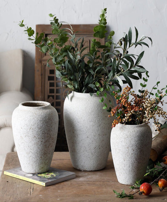 White Rounded Clay Pot Dried Flower Ceramic Vase With Rough Texture - -